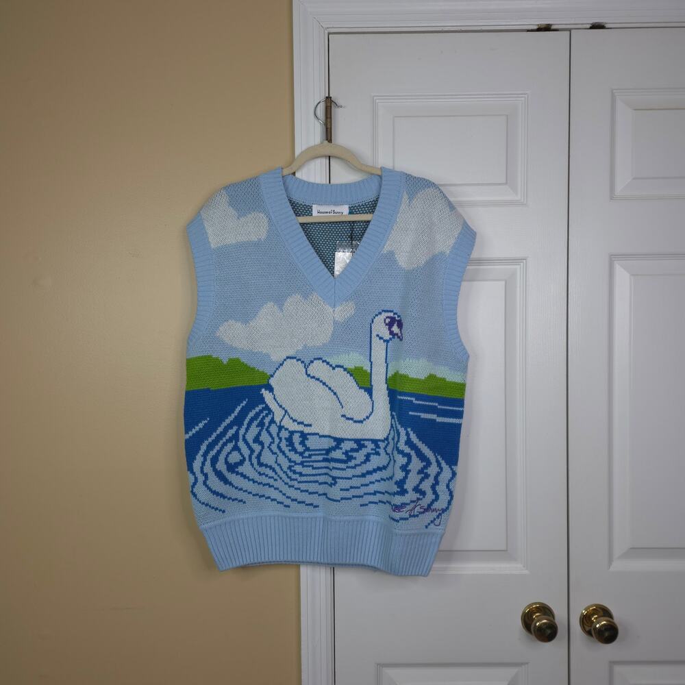House of Sunny Ride a White Swan Vest in Baby Blue Size 14